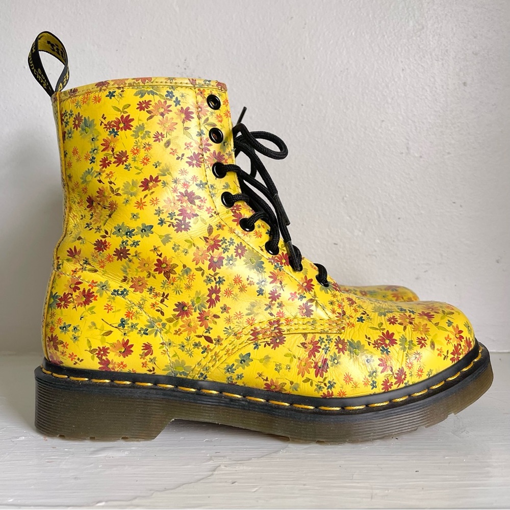 Dr. Martens 1460 Lace Up Leather Boots Ditzy Floral In Acid Wash Yellow Size 9